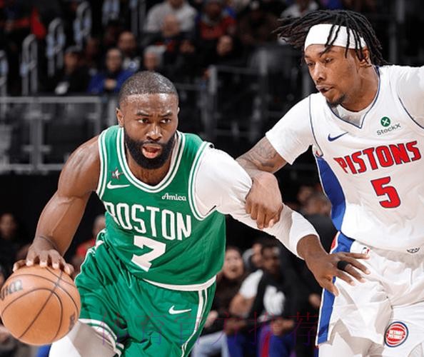 杰伦-布朗上半场16中6,三分5中1得到19分6篮板1助攻 杰伦-布朗上半场16中6,三分5中1得到19分6篮板1助攻